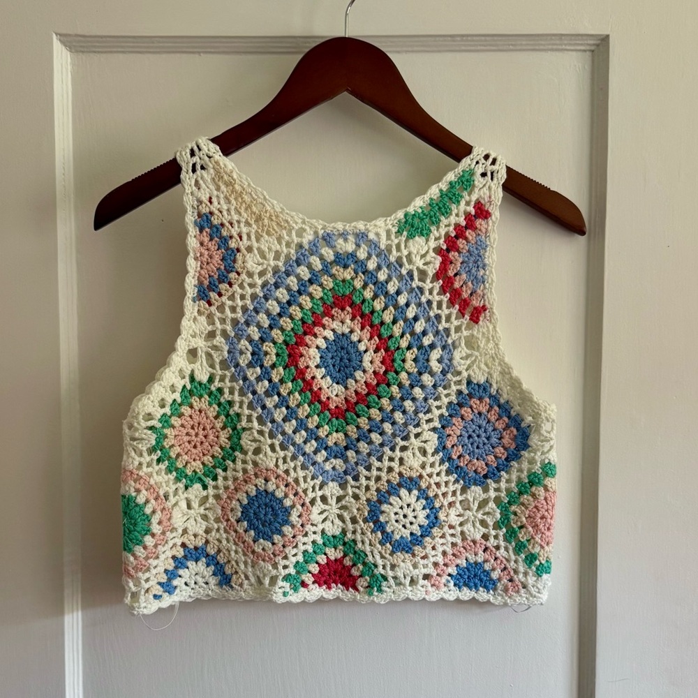 NWT Altar’d State Blossom Crochet Tank M - Picture 3 of 5